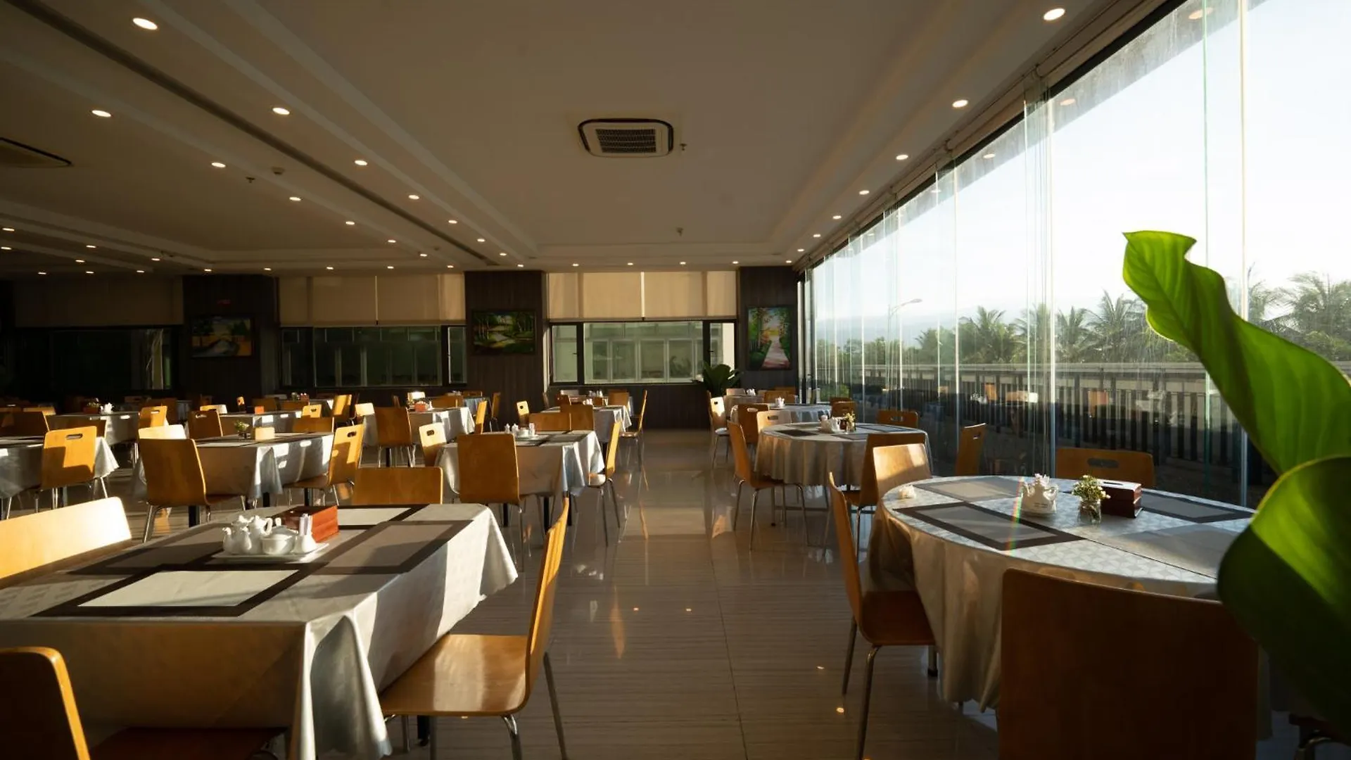 Lunar Hotel Danang Đà Nẵng