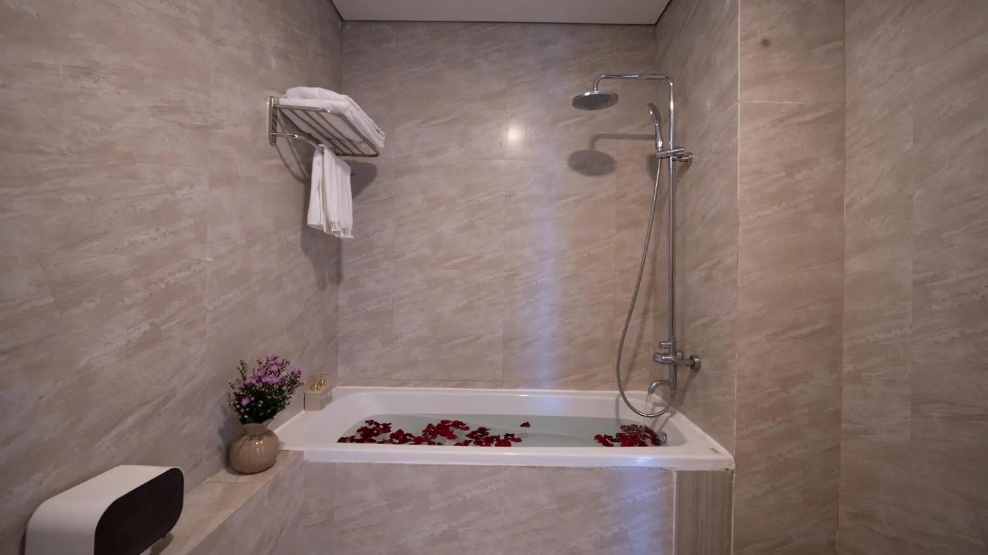 Lunar Hotel Danang