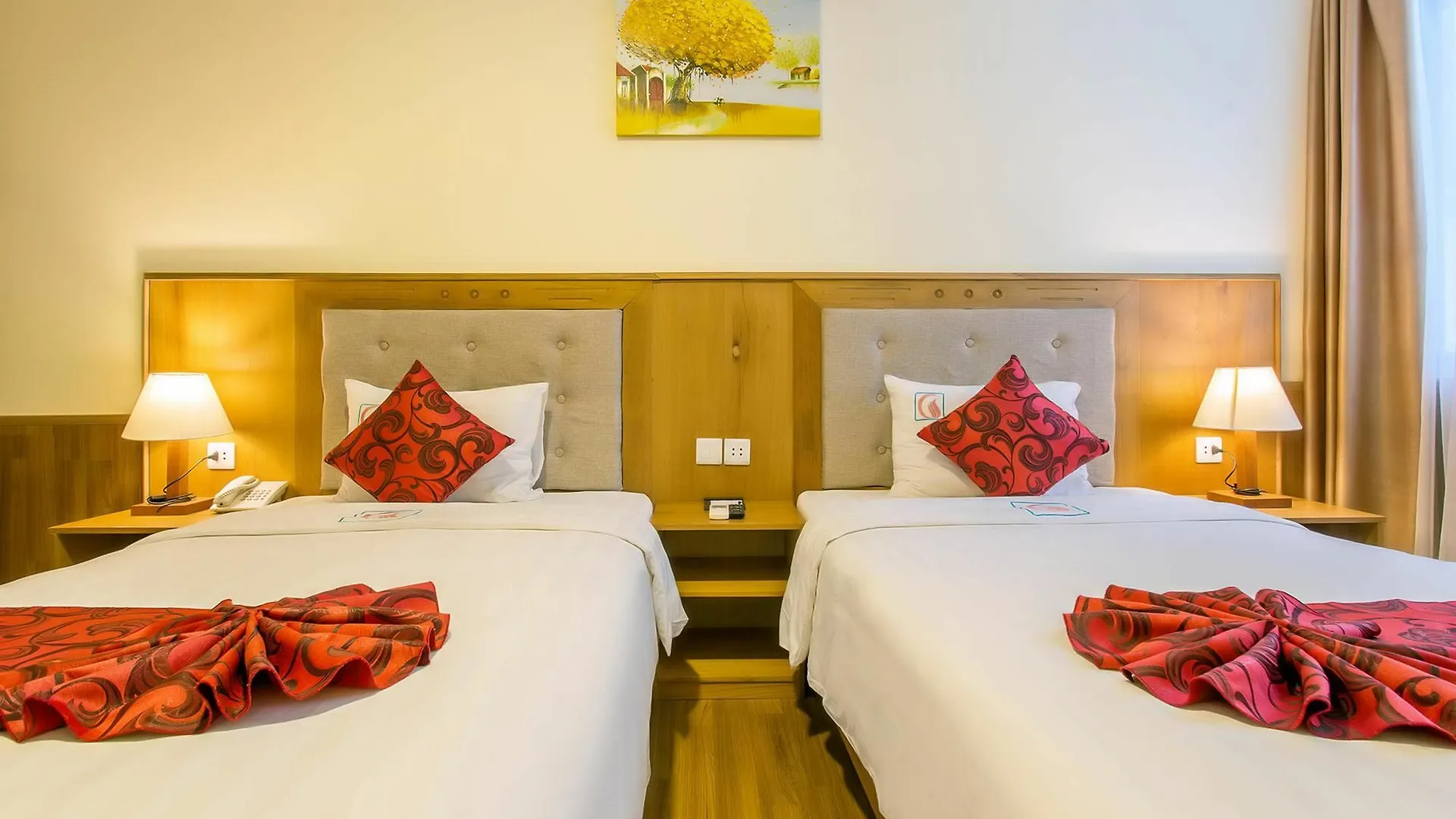 Lunar Hotel Danang 4*, Đà Nẵng