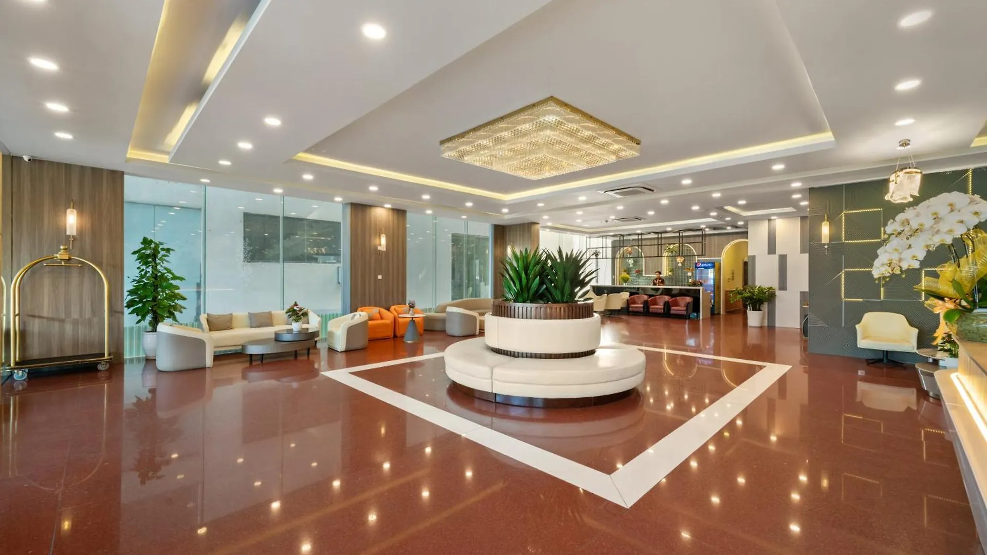 Lunar Hotel Danang 4*, Da Nang Wietnam