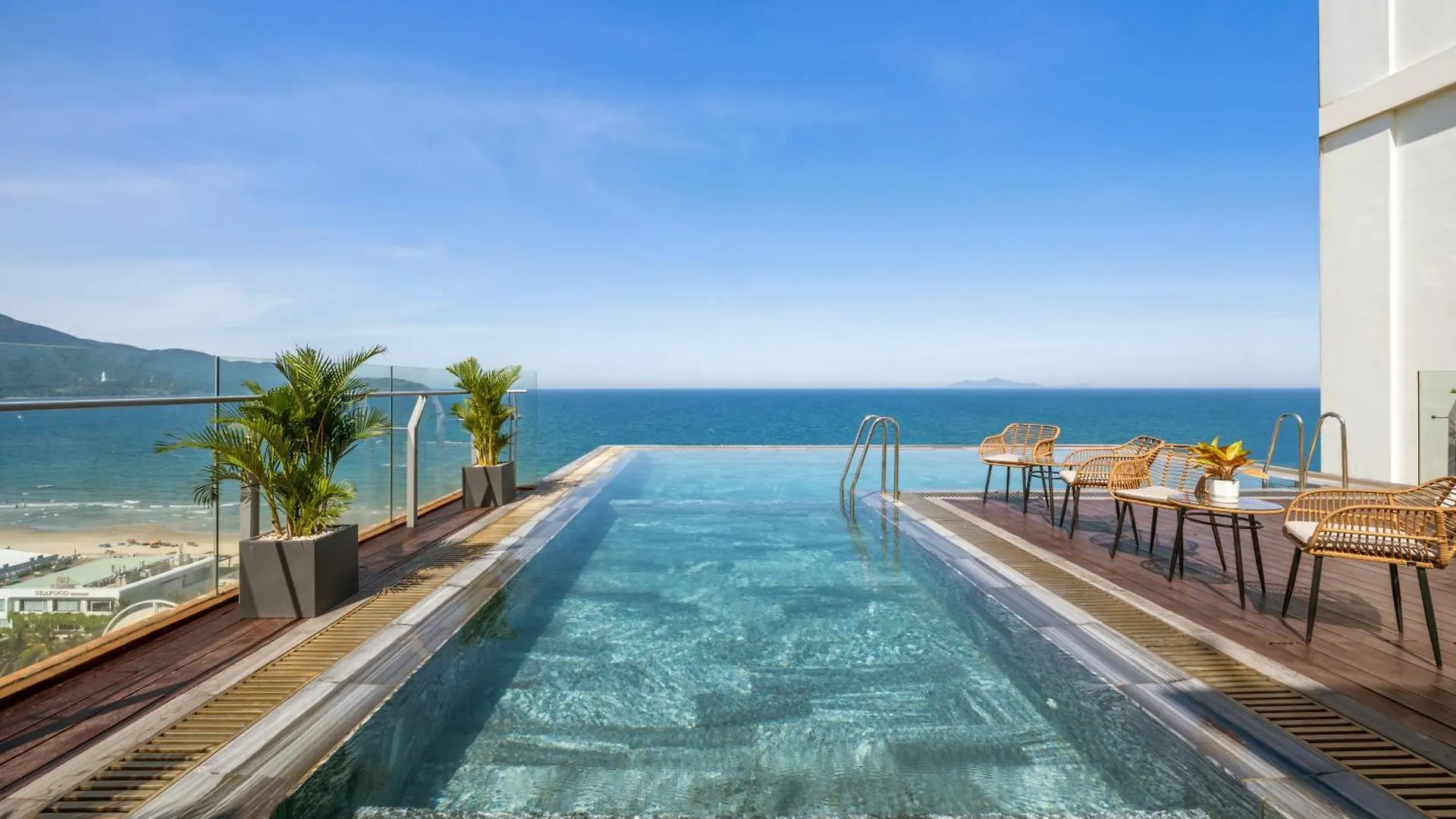 Lunar Hotel Danang  Da Nang