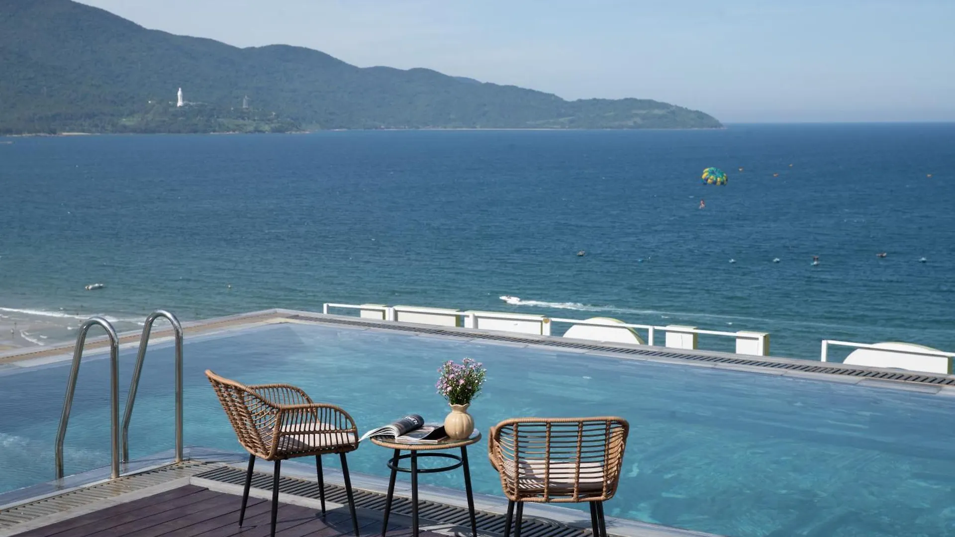 Lunar Hotel Danang Wietnam